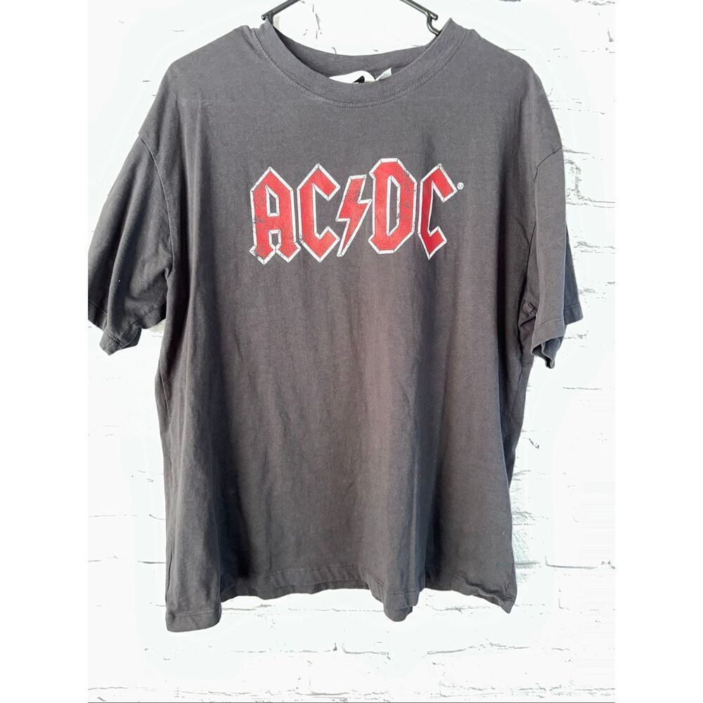 H&M Men’s Medium Graphic T-shirt AC/DC World Tour 1980-1981